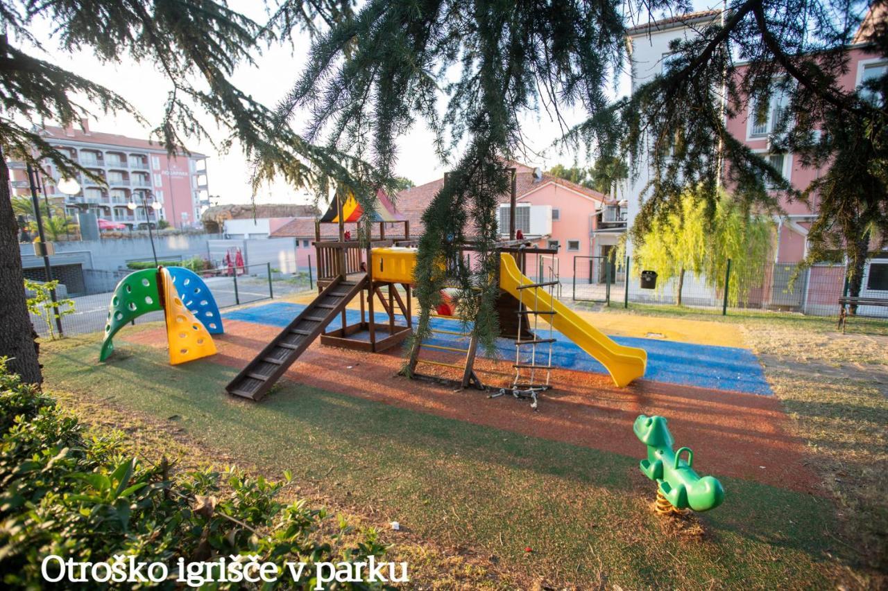 Apartma Zusterna Za Bazenom Koper Bagian luar foto
